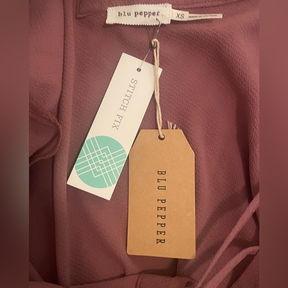 🏷️Blu Pepper Women’s Off the Shoulder Blouse - Picture 3 of 3